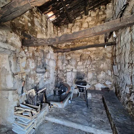 Amber Cosy House With Pool And Sea Views Feriehus Dubravica (Dubrovnik)
