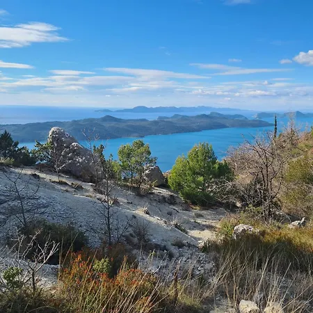 Amber's Place: Cosy House With Pool And Sea Views Nyaraló