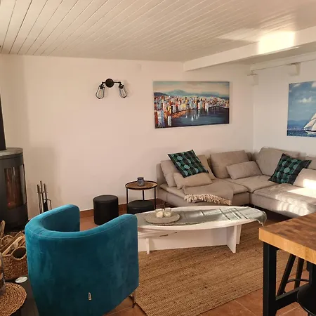 Tatil Evi Amber's Place: Cosy House With Pool And Sea Views Dubravica (Dubrovnik)