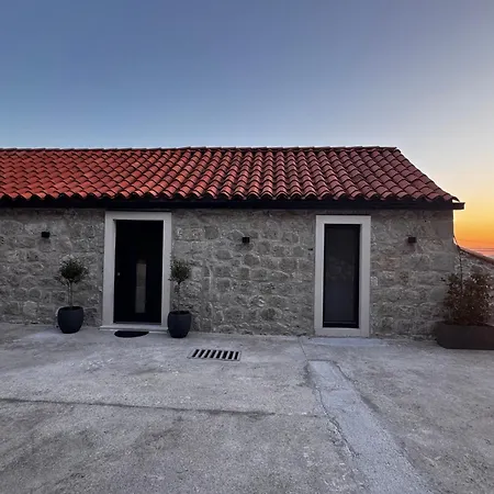 Amber Cosy House With Pool And Sea Views Feriehus *