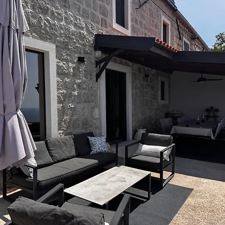 Amber Cosy House With Pool And Sea Views Feriehus *