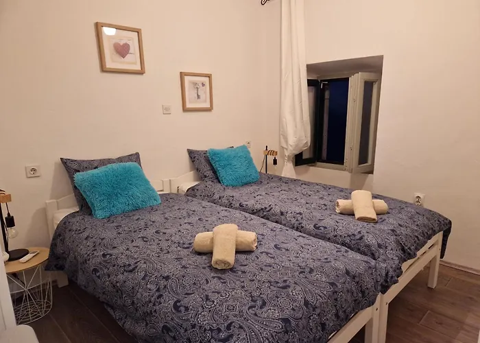 Amber's Place: Cosy House With Pool And Sea Views Ferienhaus *