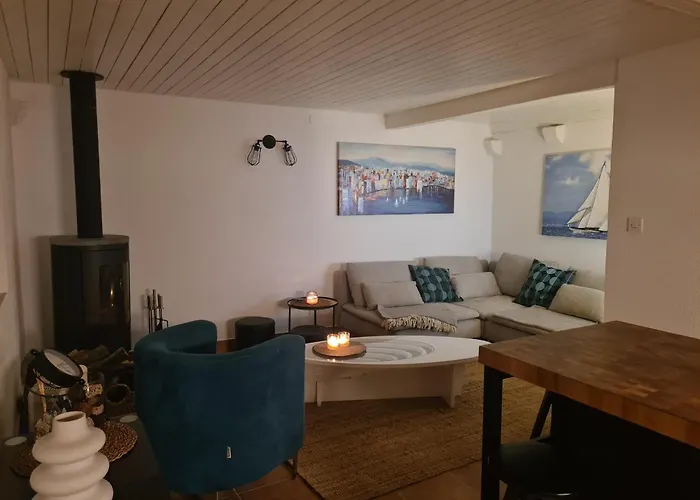 Amber's Place: Cosy House With Pool And Sea Views * Dubravica (Dubrovnik)