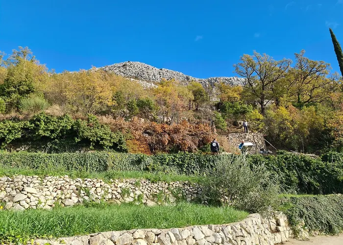 Amber's Place: Cosy House With Pool And Sea Views